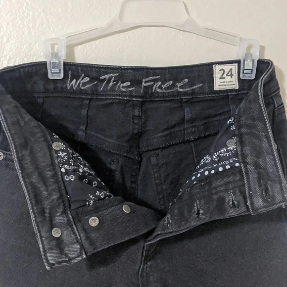 Free People We The Free Black Distressed Shorts | Size 24 - Picture 6 of 8